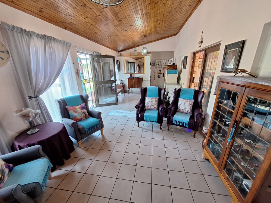 3 Bedroom Property for Sale in Kabeljauws Eastern Cape